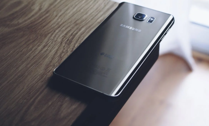 Android Tweaked App Stores